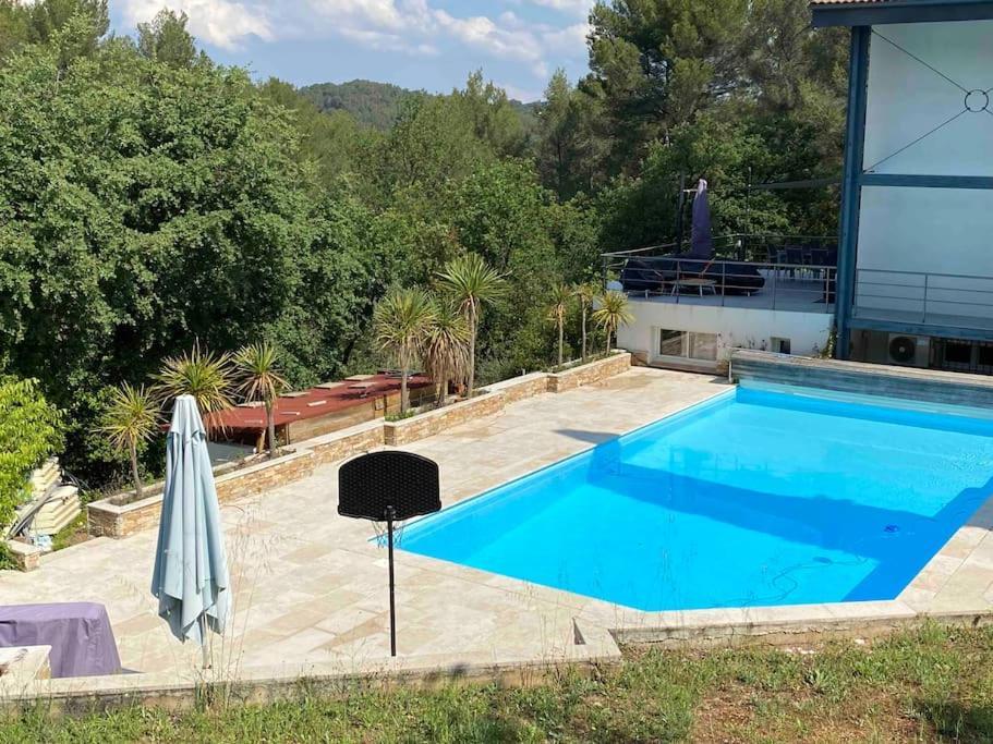 Appartement 2-4 Pers. Piscine, Entre Aix Et Cassis La Destrousse 外观 照片